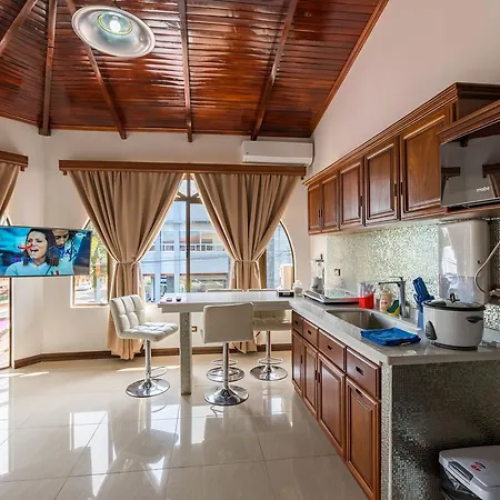 Apartamento Los Arcos Hotel
